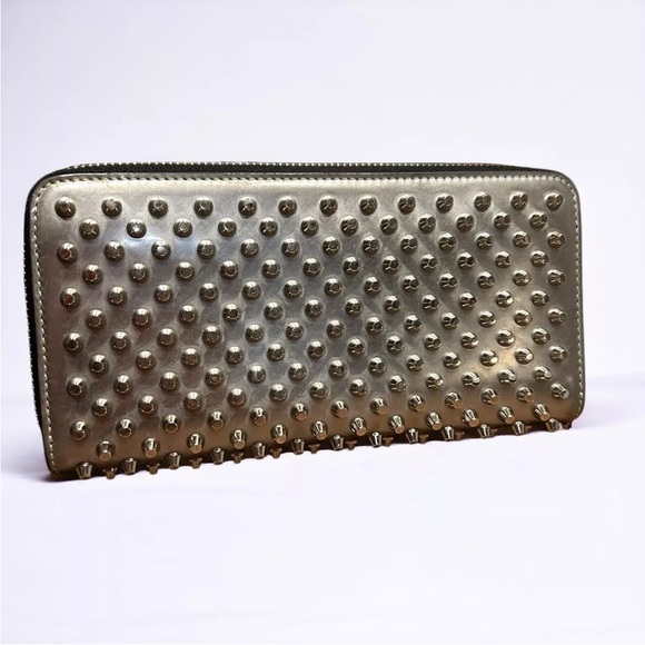 SOLD❤️ LOUBOUTIN Panettone Silver Spike Stud Patent Zip Wallet + Dust Bag & Box - Picture 2 of 10